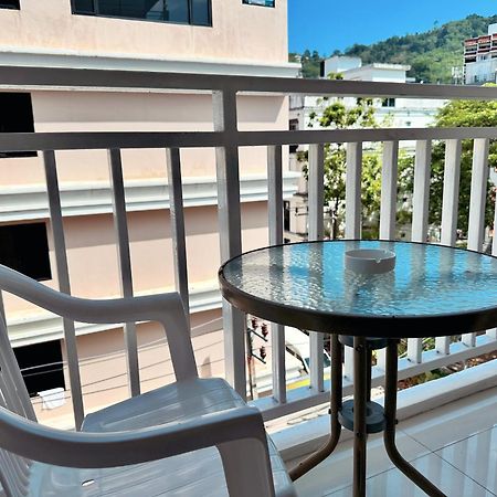 Issara Patong Beach Kültér fotó