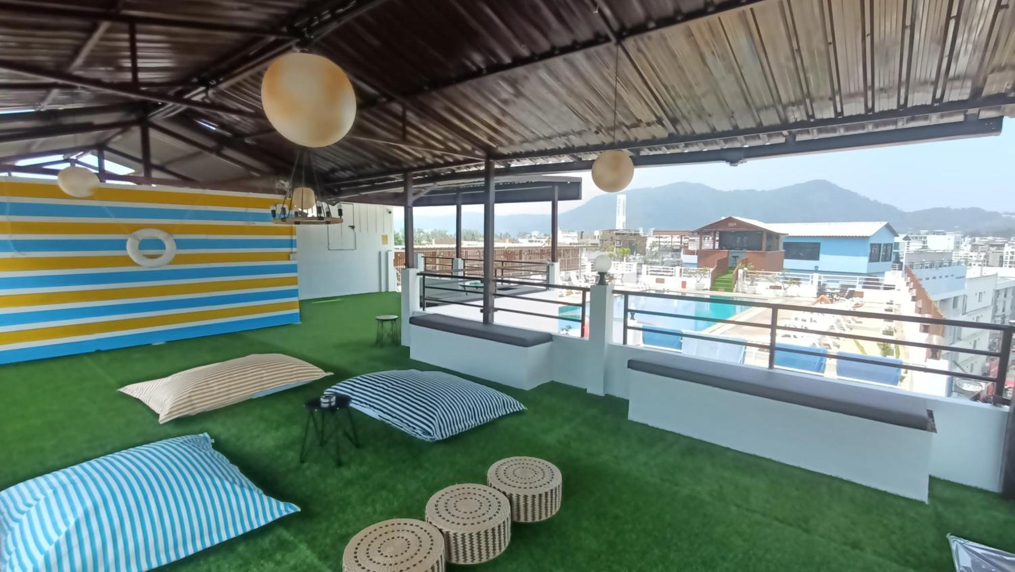 Issara Patong Beach Kültér fotó
