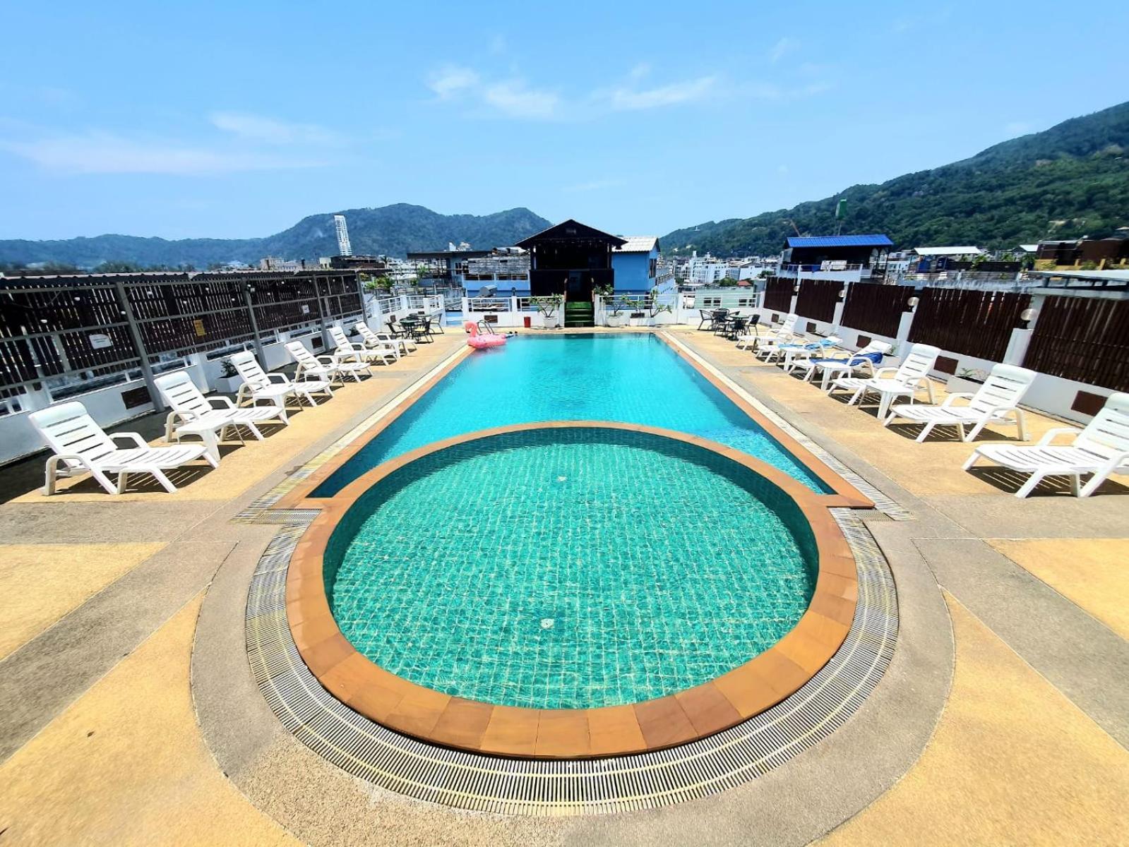 Issara Patong Beach Kültér fotó