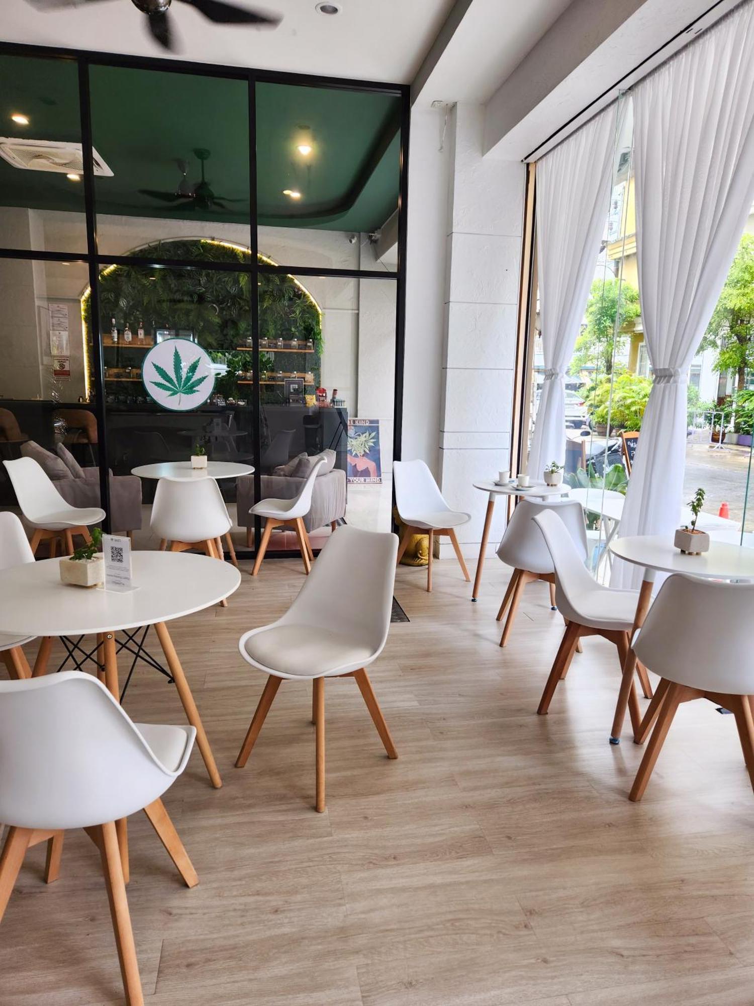 Issara Patong Beach Kültér fotó